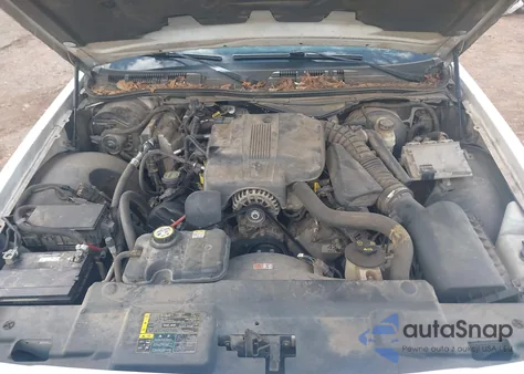 2005 Mercury Grand Marquis Ls/Lse from USA, damaged, VIN 2MHFM75W45X621448